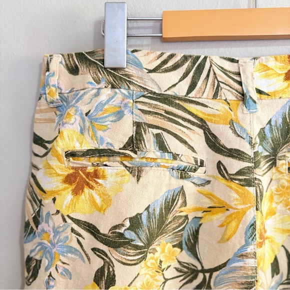 Old Navy Mid-Rise Linen Blend Yellow & Green Floral Shorts 5” - Picture 11 of 15